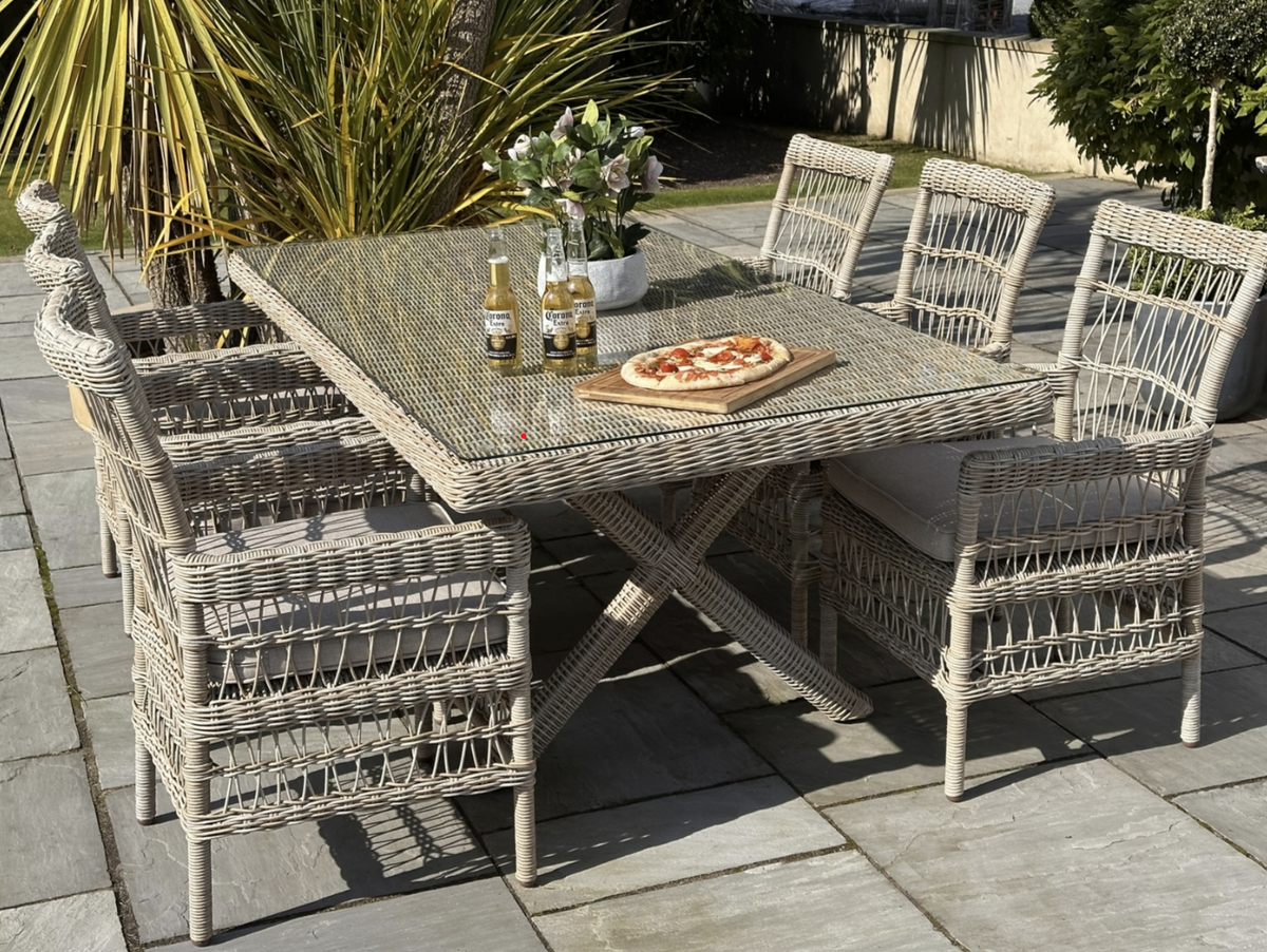 Palma Collection outdoor set in garden setting