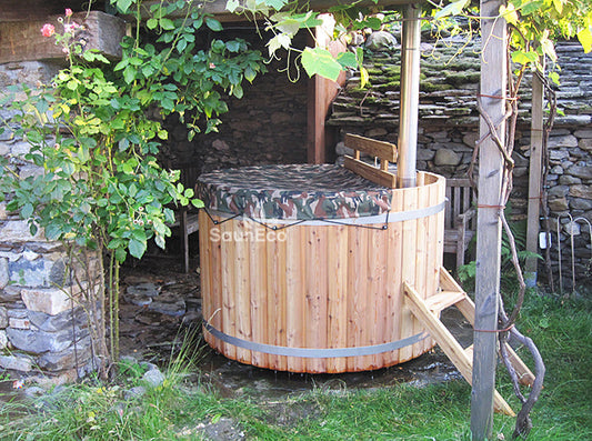 Wood fired hot tub + Siberian Larch + Ø 1.5 meters + for up to 3 people